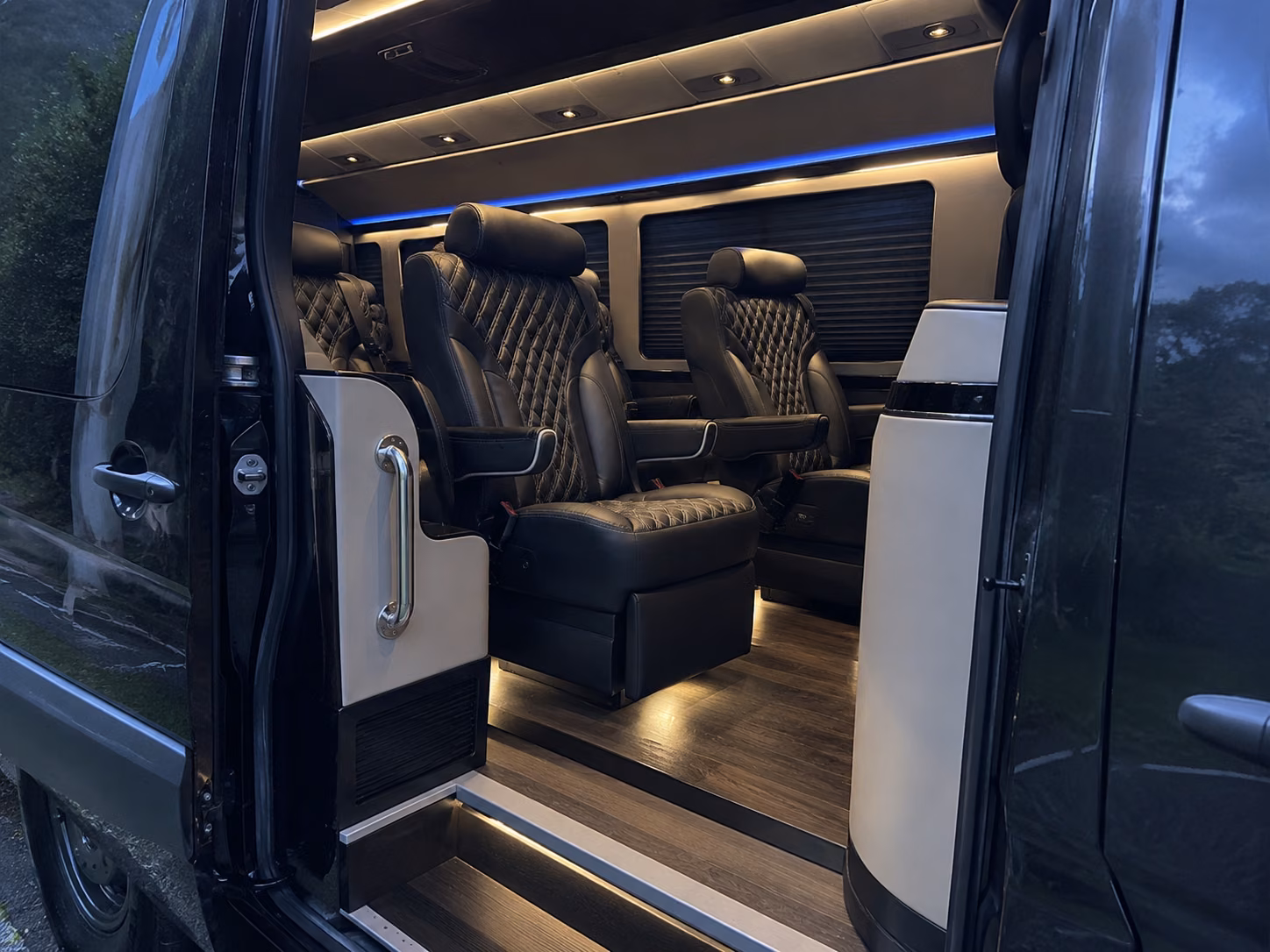 hayward 15 passenger sprinter van interior